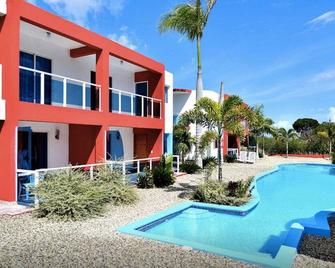 Guest-Friendly 2-Bedroom Condo in Town Center Close to the Beach - Sosúa - Pool
