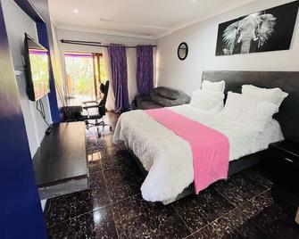 Highlands Lodges and Apartments - Harare - Bedroom
