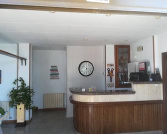 Hotel Candano - Isla - Recepción