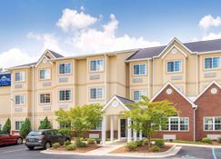 Microtel Inn & Suites by Wyndham Montgomery - Montgomery - Building