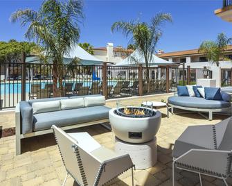 Hilton Santa Barbara Beachfront Resort - סנטה ברברה - מרפסת