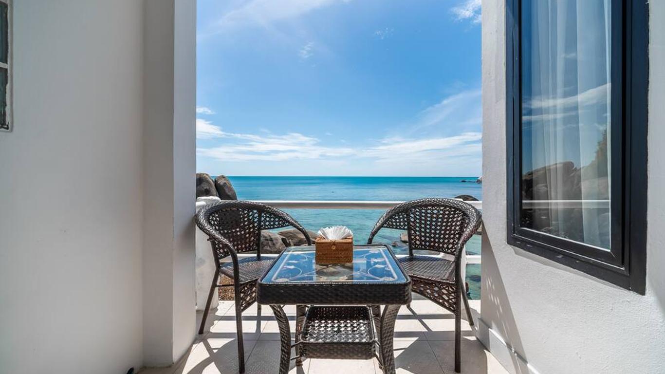 منتجع شاطئ كريستال باي