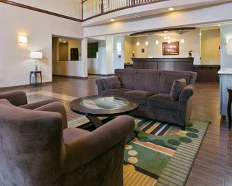Best Western Plus Port of Camas-Washougal Convention Center - Washougal - Living room