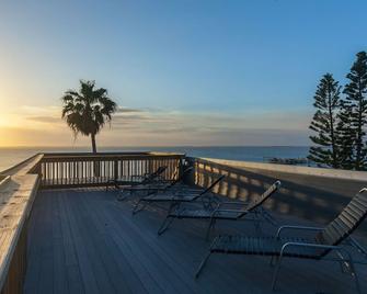 Lost Inn Paradise - קוקואה ביץ' - מרפסת