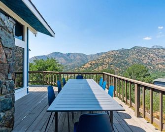 Mountain View, Hot Tub, Open Kitchen, 10m to Sequoia - Three Rivers - Balcon