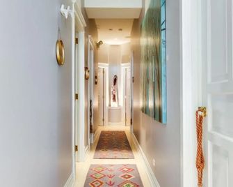 Ruby Room - Chicago - Gang