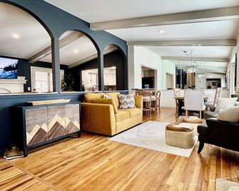 Homebase 4br/3ba, Park, Fire-Pit, Gym Equip, Theatre, Kids Room, Arcade, Ac - Centennial - Lobby
