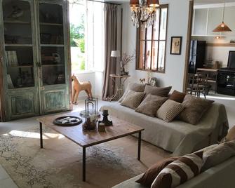Les Souris dans le Grenier - Soubran - Living room