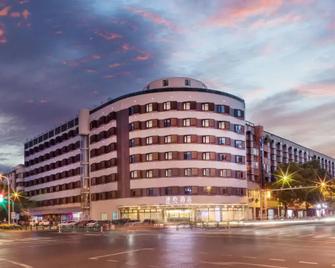 Zhangjiagang Pedestrian Street Manxin Hotel - Nantong