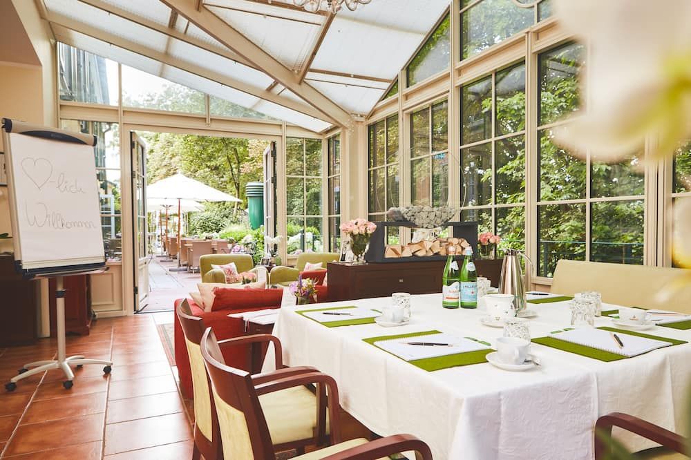 فندق فرايسنغر هوف - ميونخ - مطعم