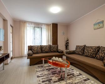 Alex Apartament Velingrad, Bulgaria - Velingrad - Oturma odası