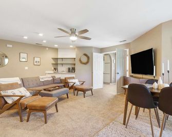 Rocky Shore Tranquility - Kimberling City