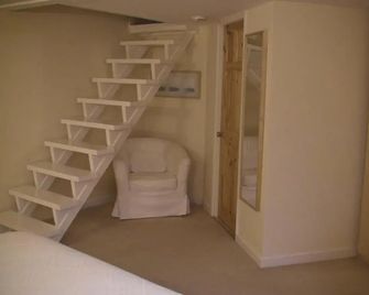 The Cavalier House B&B - Hastings - Portaat