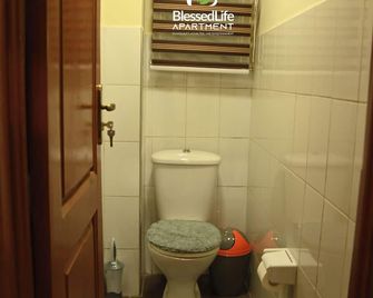 Frimpong Home 01 - Kumasi - Bathroom