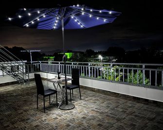 2-bedroom apartment in lovely Bonao with AC, WiFi - Bonao - Balcón