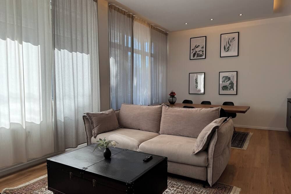 Unique & beautiful living in a Stuttgart loft - שטוטגרט - סלון