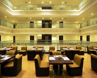 Hotel Solitaire - Raipur - Restaurant