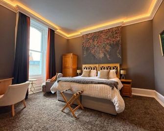 Antrim House Guest Rooms & Suites - Portrush - Bedroom