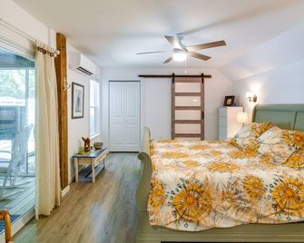 Kitty Hawk Vacation Rental w/ Pool & Hot Tub - Kitty Hawk - Soveværelse