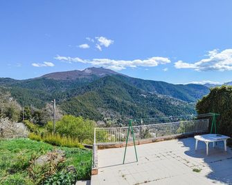 Amazing Home In Morosaglia With Wifi - Morosaglia - Balkon