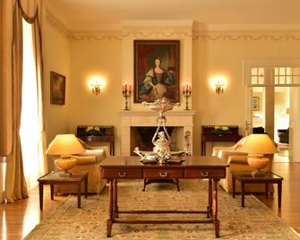 Pousada Palácio de Queluz - Queluz - Living room