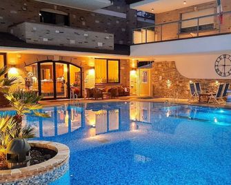 Hotel & Wellness Fra I Pini - ליניאנו סביאדורו