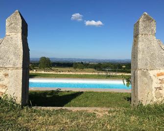Gite Saint-André-D'apchon, 1 Bedroom, 2 Persons - Saint-Alban-les-Eaux - Piscina