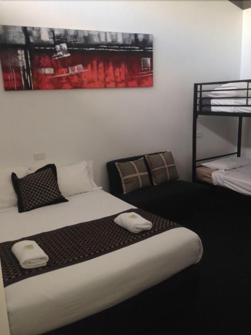 Elmore Victoria Hotel Motel