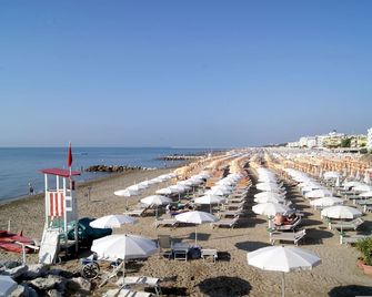 Modern house near Caorle beach - Caorle - Beach