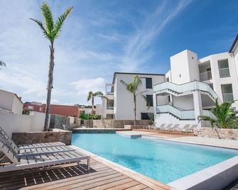 Les Alizés Résidence & Spa - L'Île-Rousse - Piscina