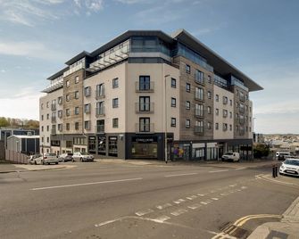 Chic and Bright Apartment Near the Water - Plymouth - Bina