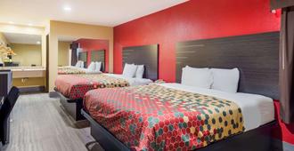 Econo Lodge - Lake Charles - Bedroom