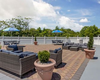 Best Western New Brunswick - East Brunswick - East Brunswick - Innenhof