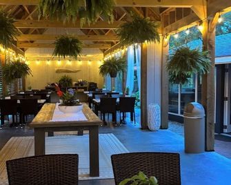 South Yarmouth/Veranda Cape Cod Family Resort - סאות' יארמאות' - מסעדה