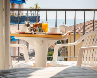 Hôtel Comté de Nice - Beaulieu-sur-Mer - Balcony