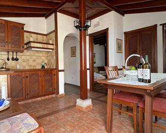 Casa colon - Los Silos - Dining room