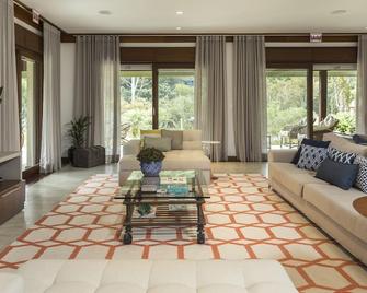Haute Haus - Guest House - Florianópolis - Sala de estar