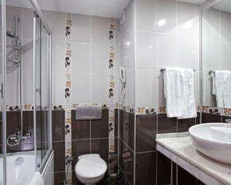 Halic Park Hotel - Ayvalik - Bathroom
