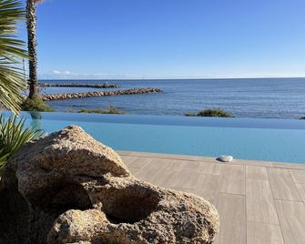 Lovely apartment waterfront in Solenzara - Sari-Solenzara - Pool