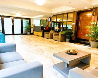 The Palm Aryan - A Boutique Hotel - Calcutta - Lobby
