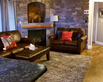 Great Rates! Garage Parking and Shuttle- Easy Deer Valley Access! - Heber City - Sala de estar
