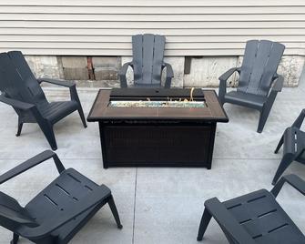Kansas Escapes - Topeka - Patio