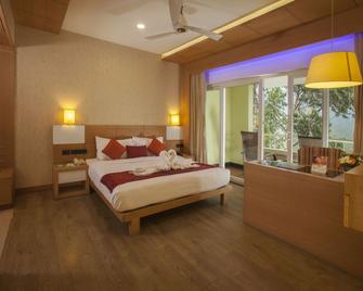 Devonshire Greens Leisure Hotel - Munnar - Bedroom