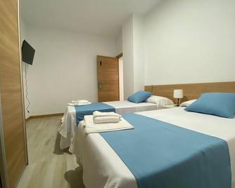 Hostal el Olivo - Mora - Habitación