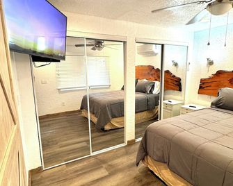 Pat Garret Mini Cabin 1 Bedroom 1 Bathroom - Timberon - Bedroom