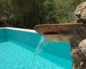 Self catering El Nolo for 14 people - Villanueva del Arzobispo - Piscina