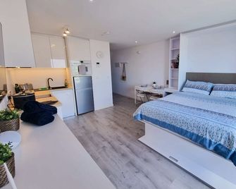 Top Floor Studio-The Hub-Self Catering - Gibraltar - Bedroom