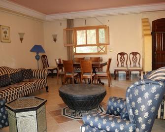 Ben's House - Nabeul - Вітальня