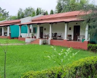 Kp Cottages - Kānker - Patio