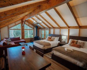 Sundance By Basecamp - Kananaskis - Bedroom